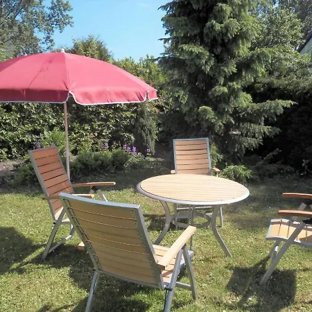 Schoene Wohnung Mit Garten In Rerik Nahe Ostseestrand 레리크